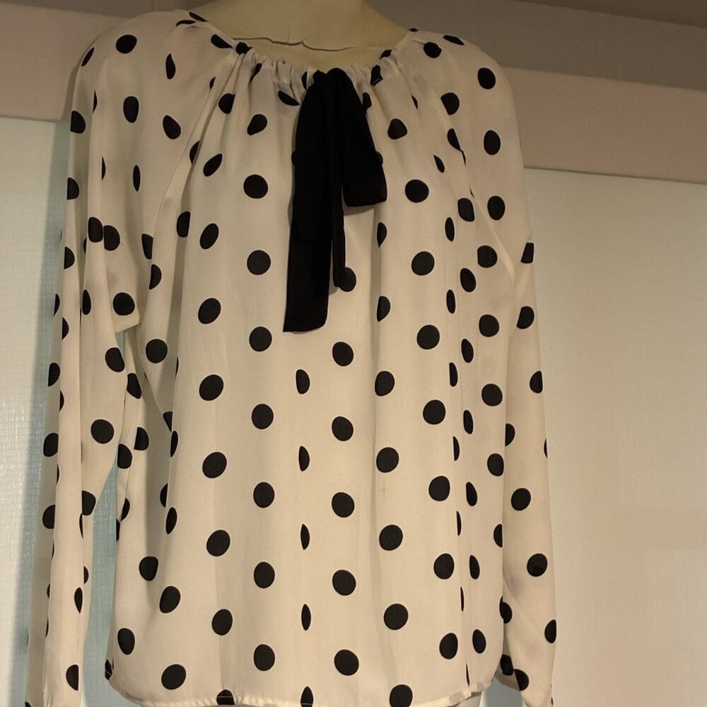 .Forever21 white long sleeve peasant top with black bows and polka dots - prelov